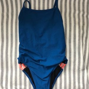 Jolyn One piece tieback